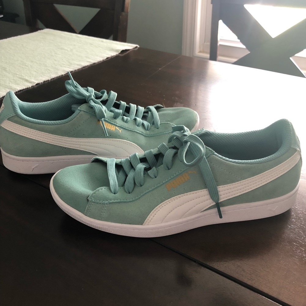 Women’s Puma Sneakers